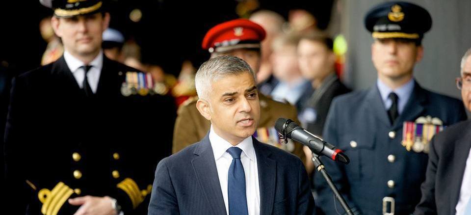 Sadiq Khan's Height is NOT 5 Feet 6 Inches!